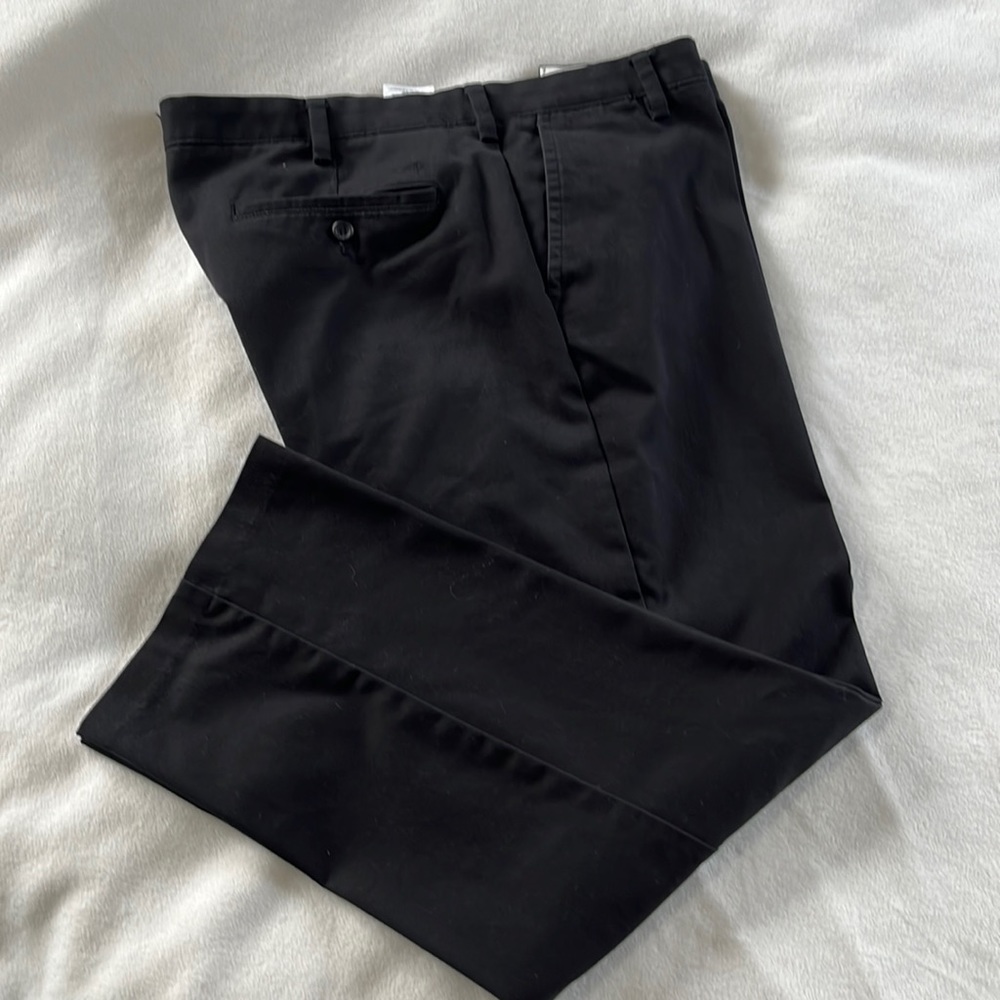 Men’s Dockers black 40-30